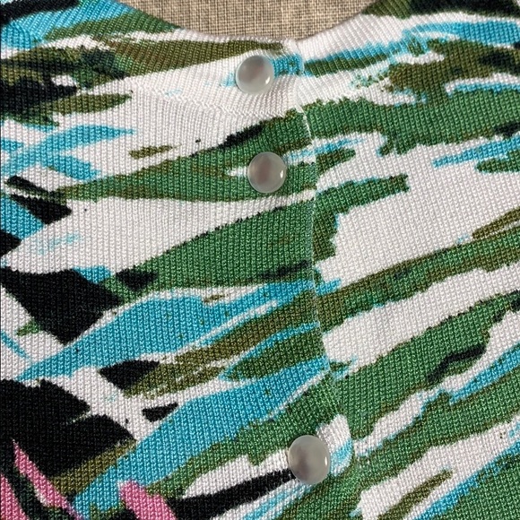 NWT Cable & Gage Thin Sweater - Picture 3 of 9